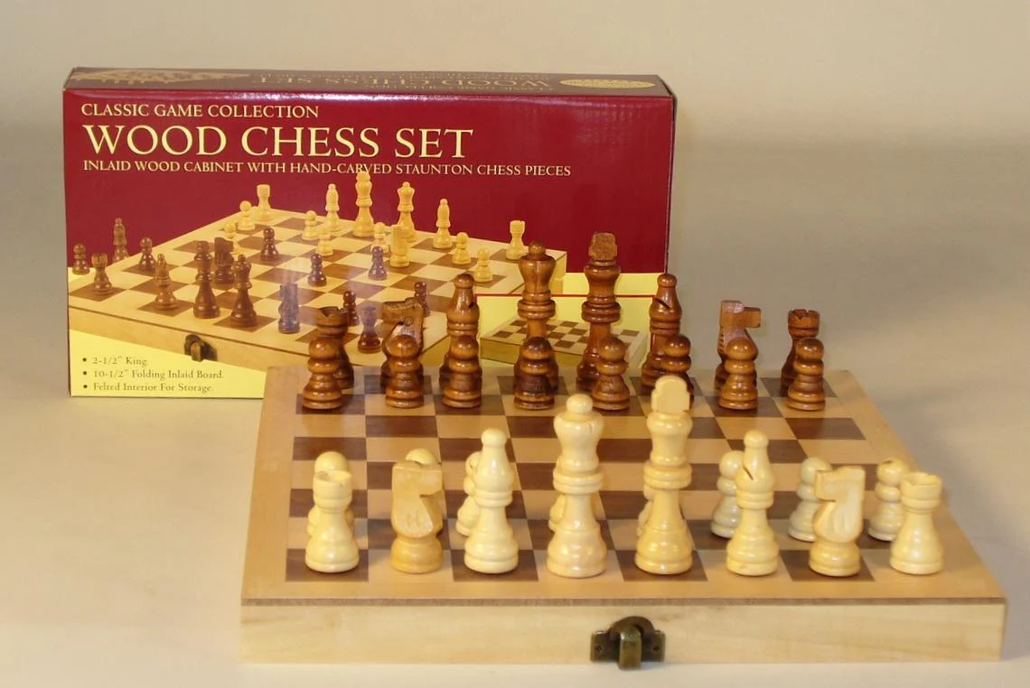 10.5" Folding Wood Chess Set