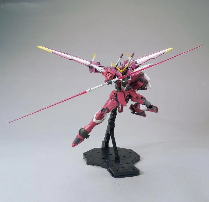 Bandai Gundam Model Kit: MG (Master Grade) 1/100 - "Gundam SEED" - ZGMF-X09A Justice - Image 7