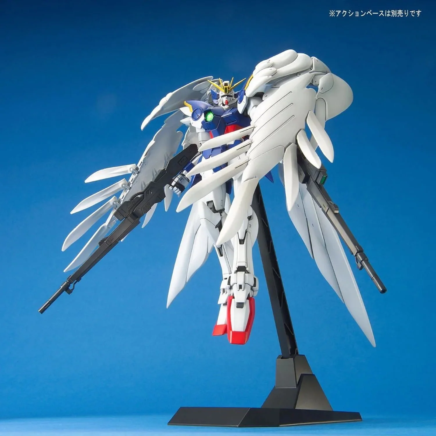 Bandai Gundam Model Kit: MG (Master Grade) 1/100 - "Gundam Wing: Endless Waltz" - XXXG-00W0 Wing Gundam Zero Custom - Image 5