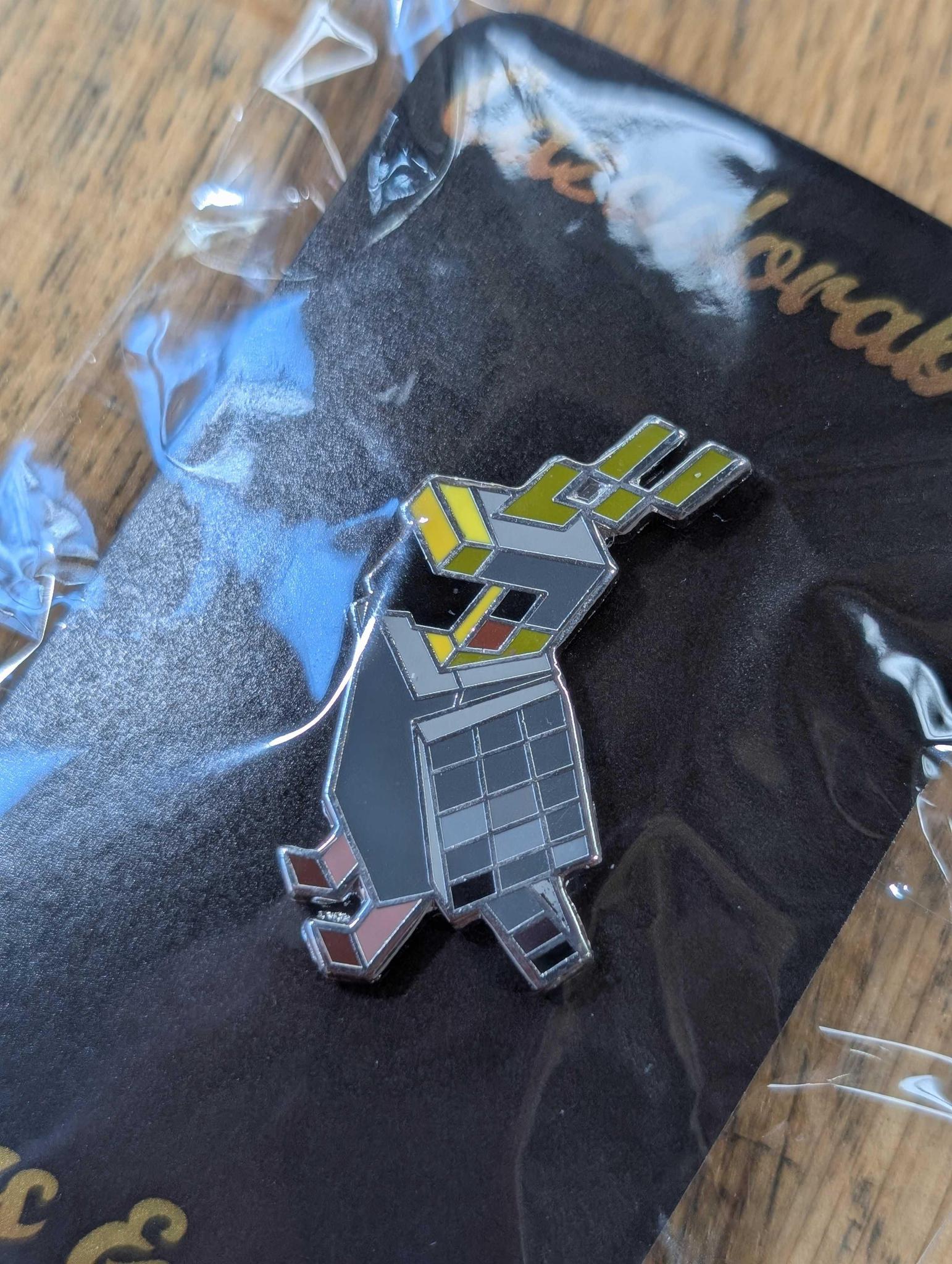 Cazadorable Pins & Gifts: Minecraft Parrot Enamel Pin