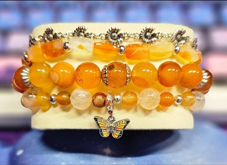Cazadorable Pins & Gifts: Mystery Crystal Bracelets - Image 5