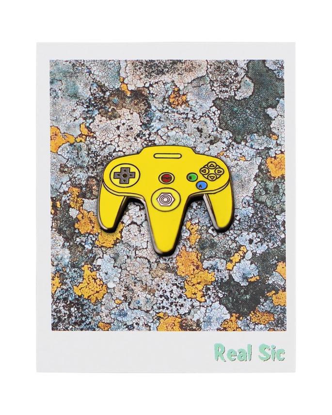 Real Sic: N64 Video Game Controller Enamel Pin - Green - Image 6