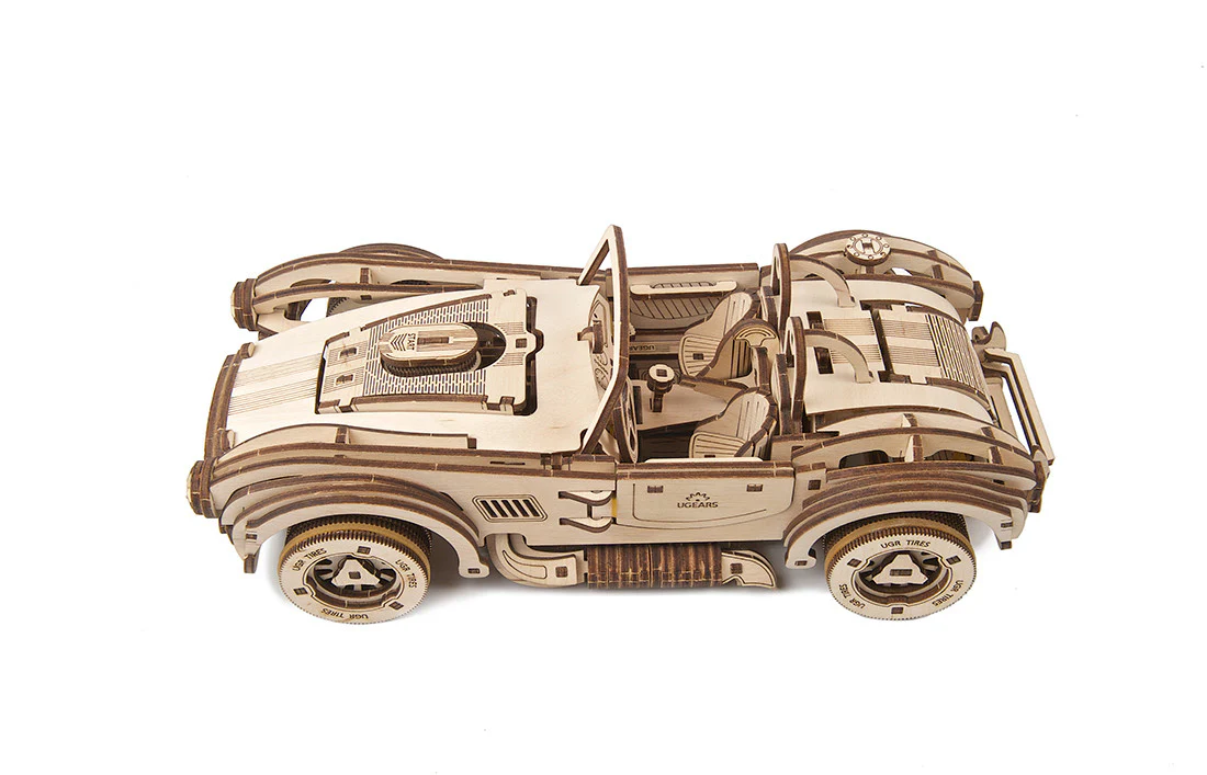 UGears: Drift Cobra Racing Car - Image 3