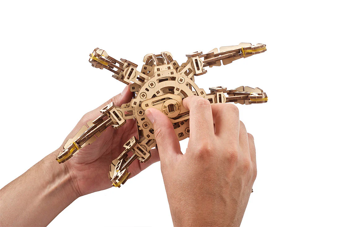 UGears: Hexapod Explorer - Image 3