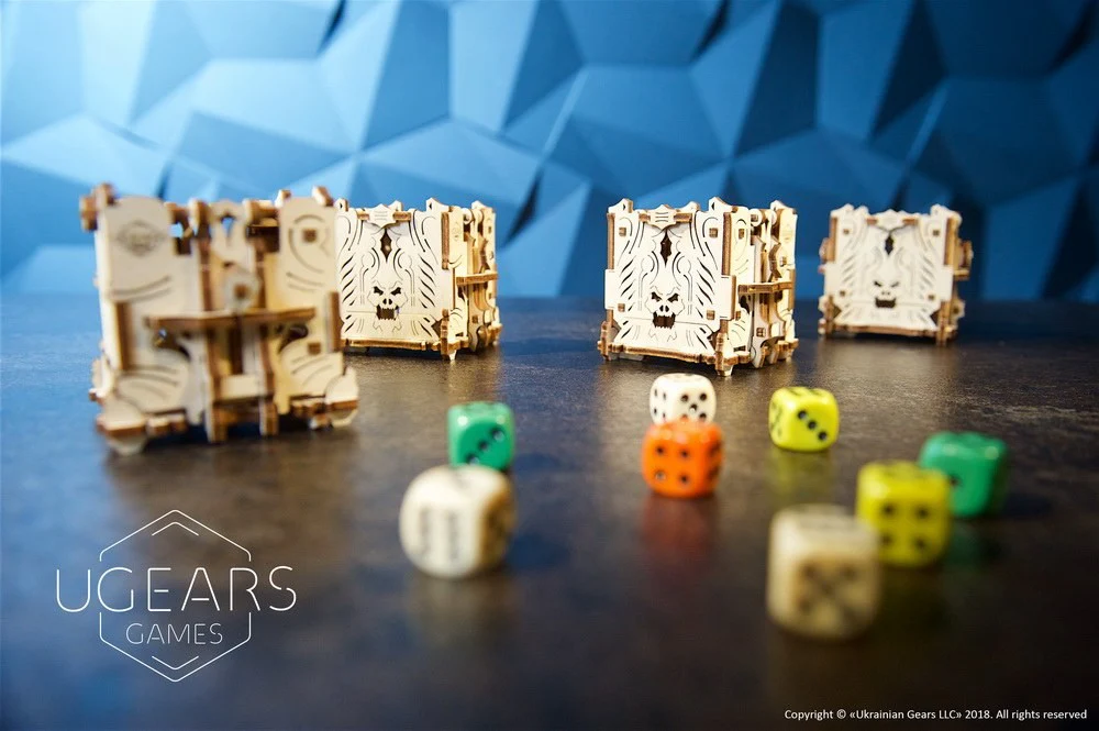 UGears: Modular Dice Tower - Image 5